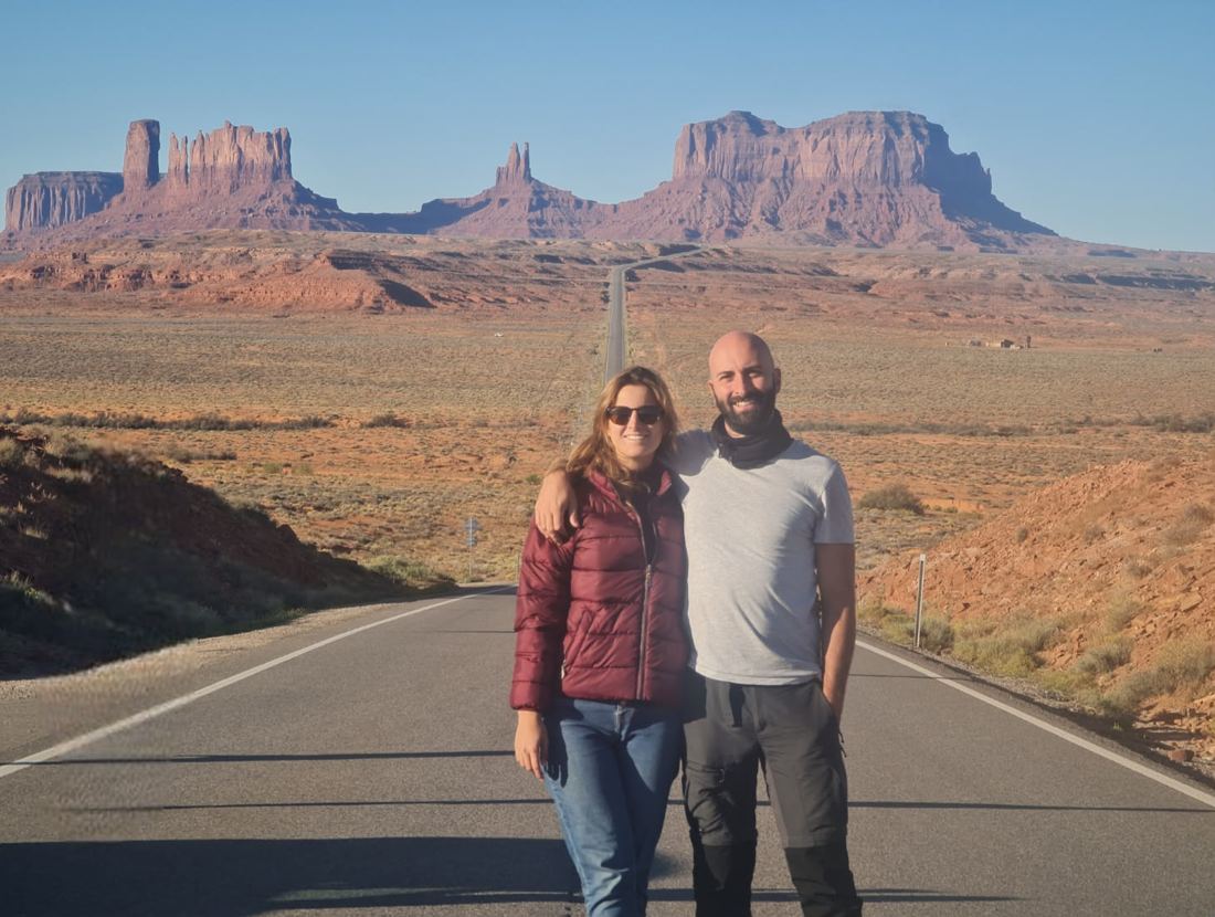 Greta e Andrea sulla strada verso Monument Valley